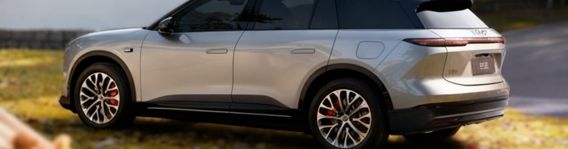 Nio святкує 300 000 продажів ES6 та запускає спецверсію!